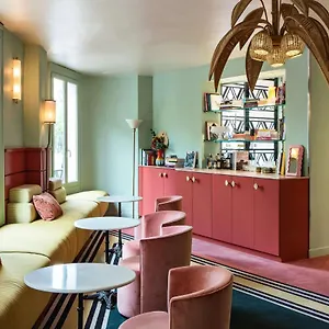 Hotel Mercedes, Paris